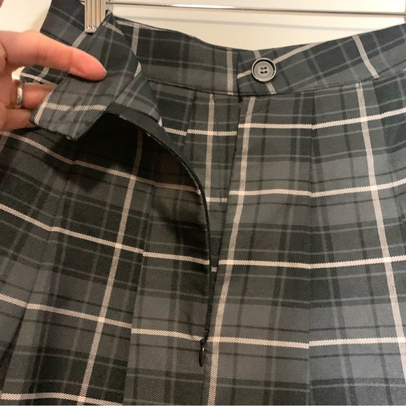 Academic School Girl Pleated Mini Skirt - Picture 6 of 8